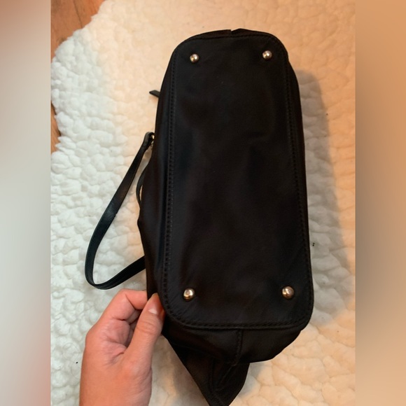 Black Calvin Klein tote purse, medium size with a zipper and leather handles - Picture 5 of 8